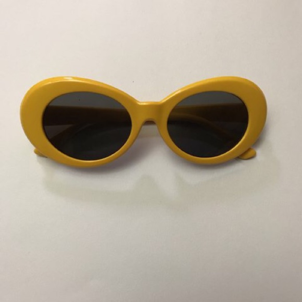 Clout Goggles - Picture 3 of 4